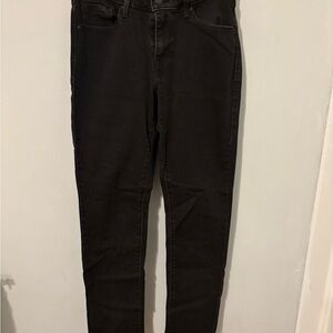 Levi’s Black Mid-Rise Skinny Jeans
